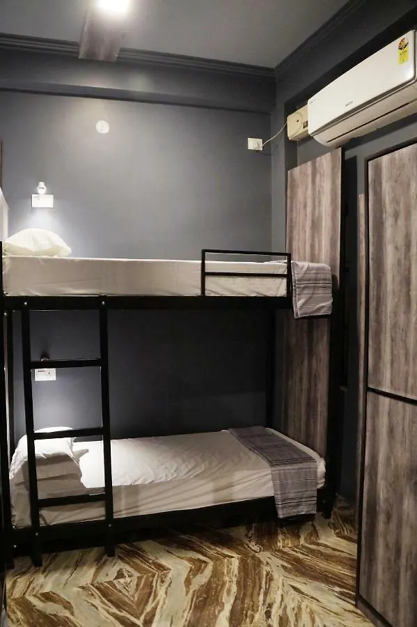 Hostel Backpackers Park Varanasi India